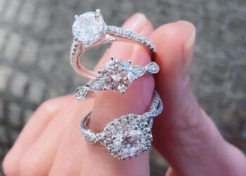 What Hand Does the Engagement Ring Go On?