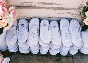 Explore trendy wedding slippers for reception