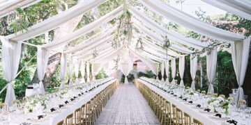 HERE ARE SOME CREATIVE IDEAS FOR A UNIQUE OUTDOOR WEDDING EVENT